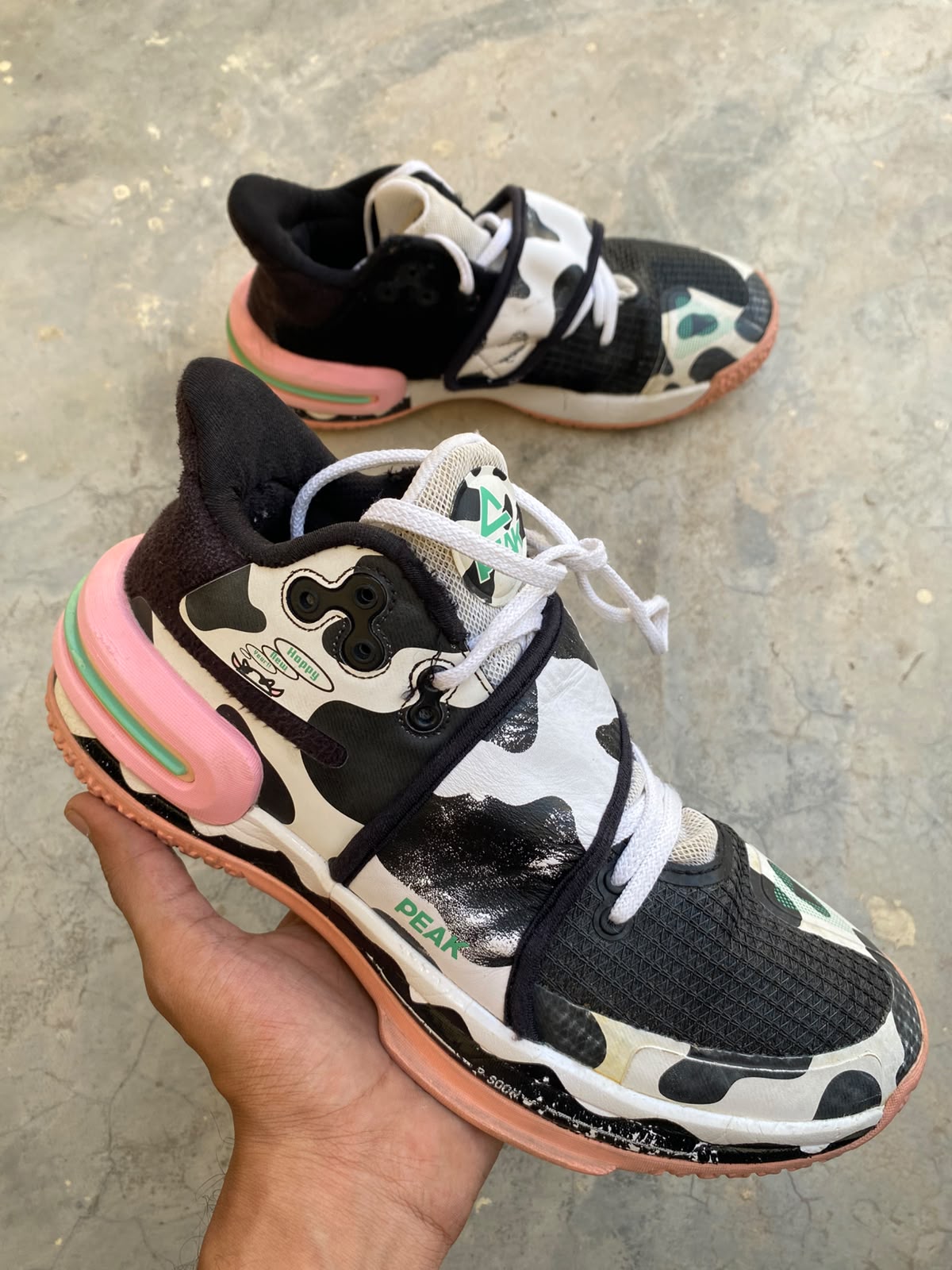 Peak x Taichi Flash 2 Underground Cow Happy Cow