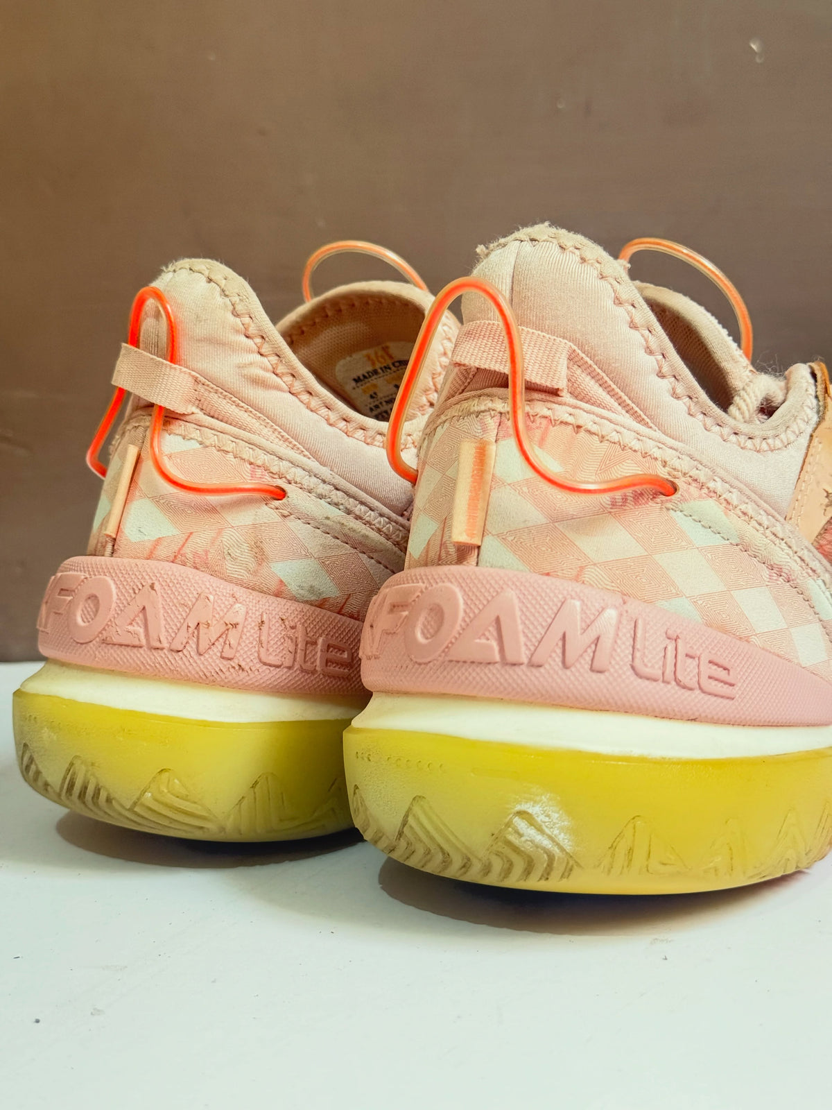 361 Degrees Burning Battle 2.0 PRM Orange Pink