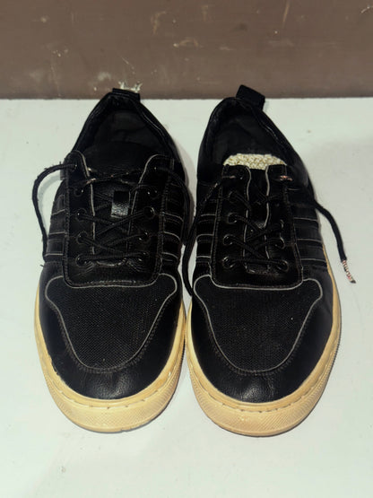 Black Gum-Sole Low-Top Sneakers