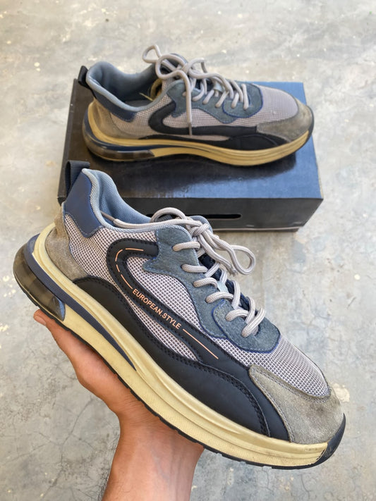 Gray and navy blue mesh casual sport sneakers